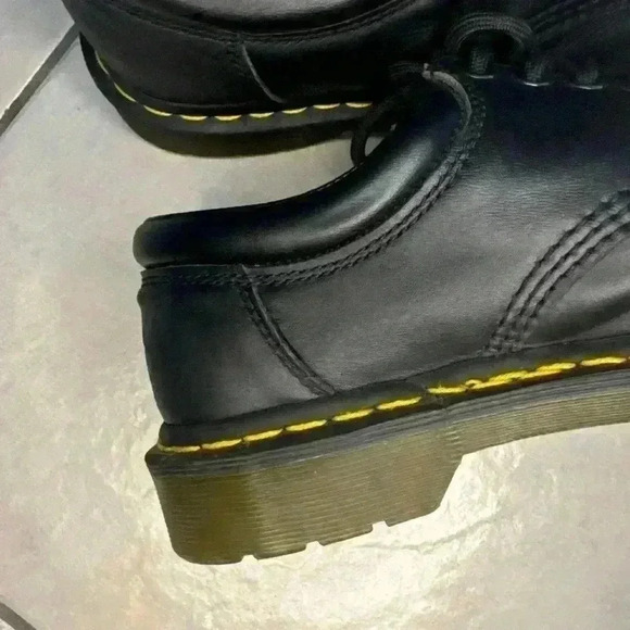 Doc Dr. Martens Crazy Horse Black Leather M8/W9 - Picture 12 of 16